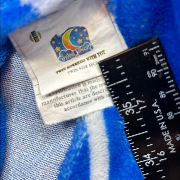 Sweet Dreams pillow case blue grey sharks and 20" shark plush sewn eyes - Picture 10 of 11